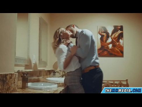 ❤️ Cando unha loura tetona seduce nun baño público ❤ Porno en % gl.porno24-7.ru % ❌️